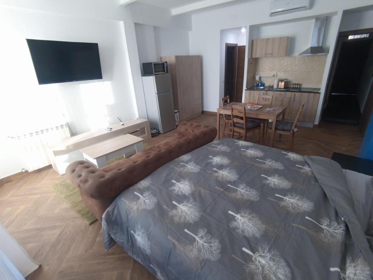 Apartamento De Lujo En La Sierra Becerril de la Sierra Exterior photo
